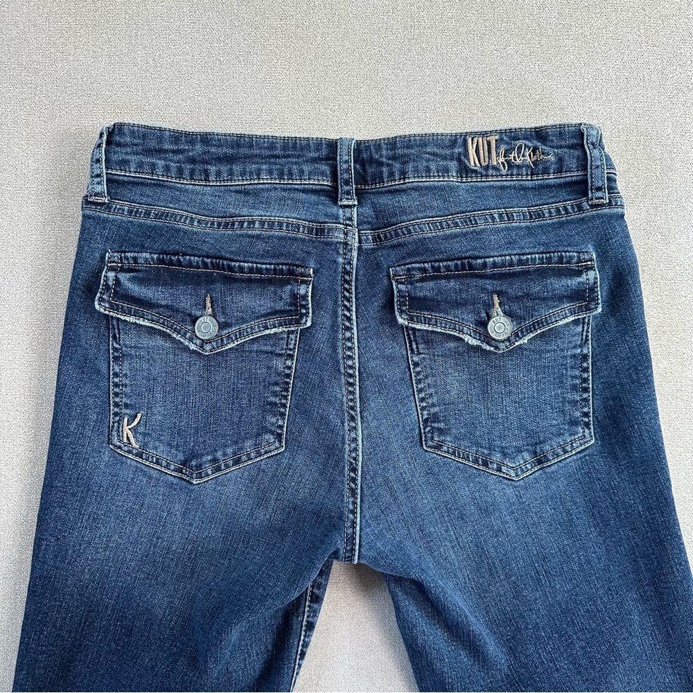 Kut from the Kloth Katy Boyfriend Jeans. Size 6. Dark Wash. - Picture 3 of 7
